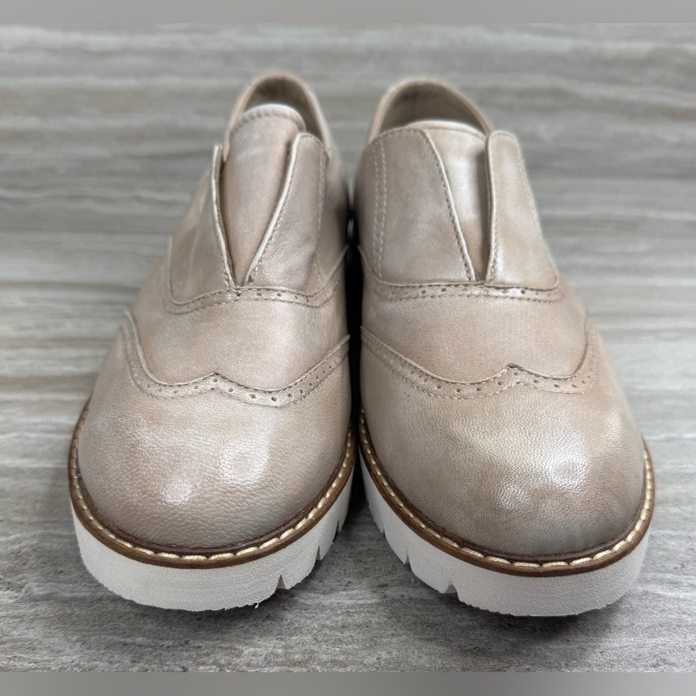 Women's Libby Slip On Beige Oxford Loafers Size 37 US 6.5 - Picture 11 of 12